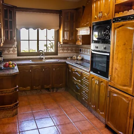 Cuevas Villa *
