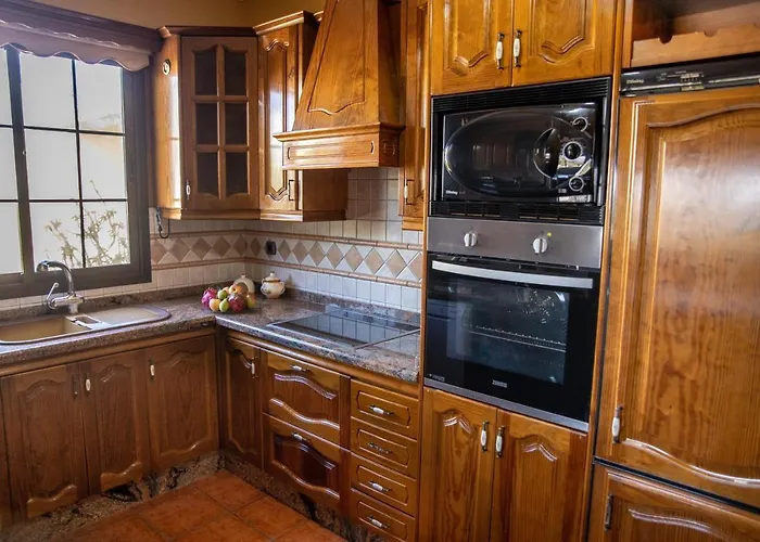 Cuevas Villa *