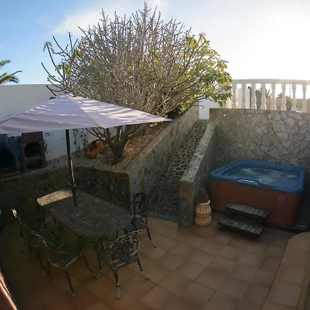 Villa Cuevas Tias
